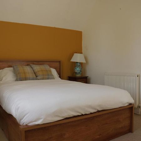 Crucis Park Estate Villa Cirencester Bagian luar foto
