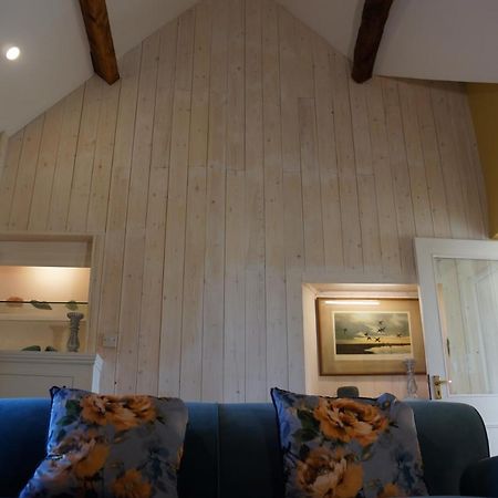Crucis Park Estate Villa Cirencester Bagian luar foto