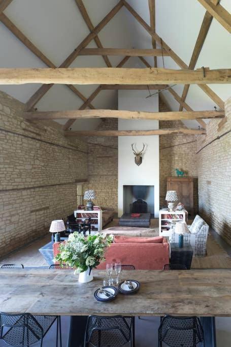 Crucis Park Estate Villa Cirencester Bagian luar foto