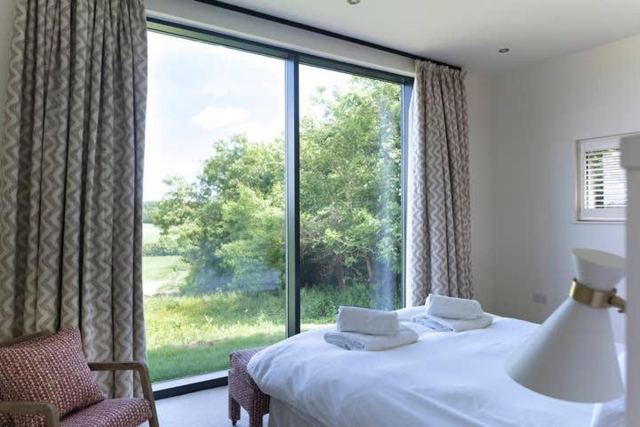 Crucis Park Estate Villa Cirencester Bagian luar foto