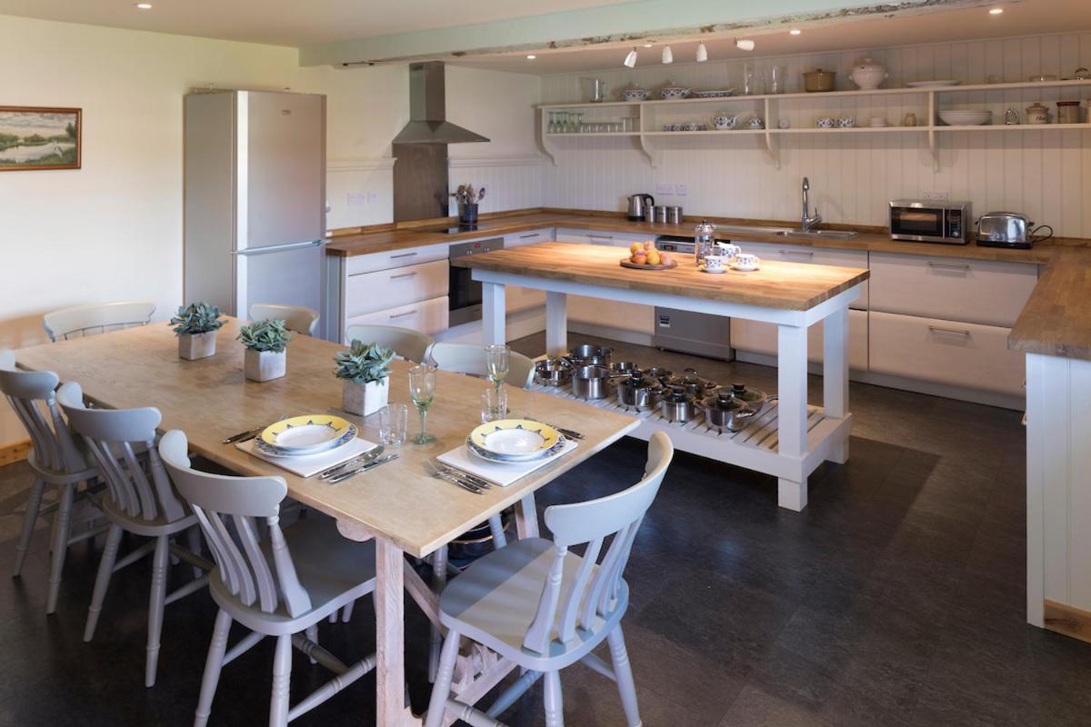 Crucis Park Estate Villa Cirencester Bagian luar foto