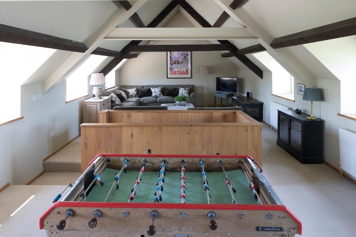 Crucis Park Estate Villa Cirencester Bagian luar foto